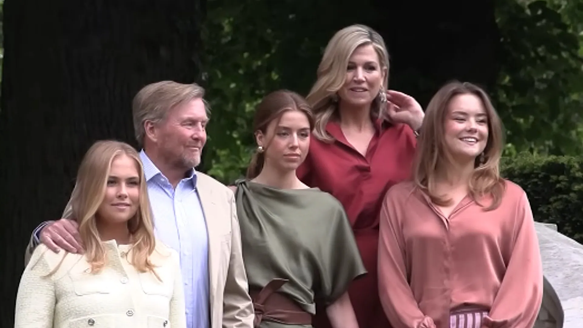 Groepsportret van de koninklijke familie